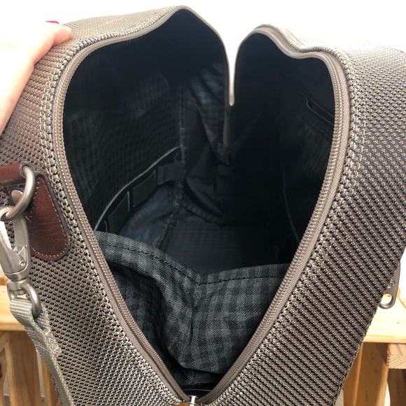 Samsonite Corporation Perfect Carry-On Luggage - Picture 6 of 10